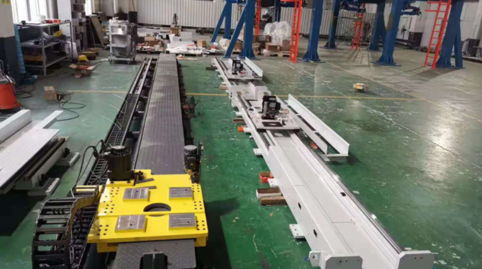 Robot On Guide Rails Large Heavy Duty Robot Tracks Guide Rails In Mechanical Processing ...