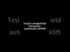A fully automatic forklift lifting pallets with a load of 1500kg and a height of 1.8 meters