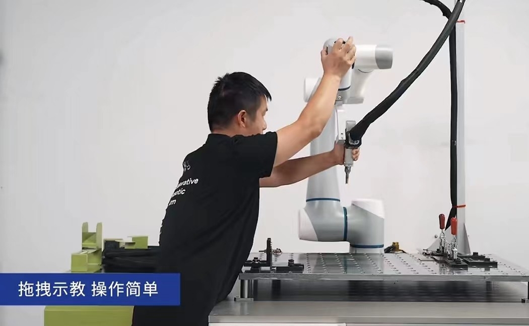 Save cobot widely use with 1300mm Range Cooperative Robot 6 Axis For Welding Machines