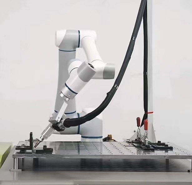 Save cobot widely use with 1300mm Range Cooperative Robot 6 Axis For Welding Machines