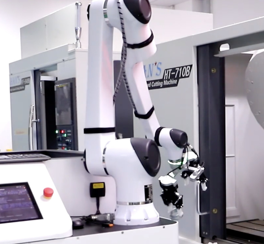 Industrial Robotic Manipulator Arm Stacking System For Machine Tool Loading Unloading Process