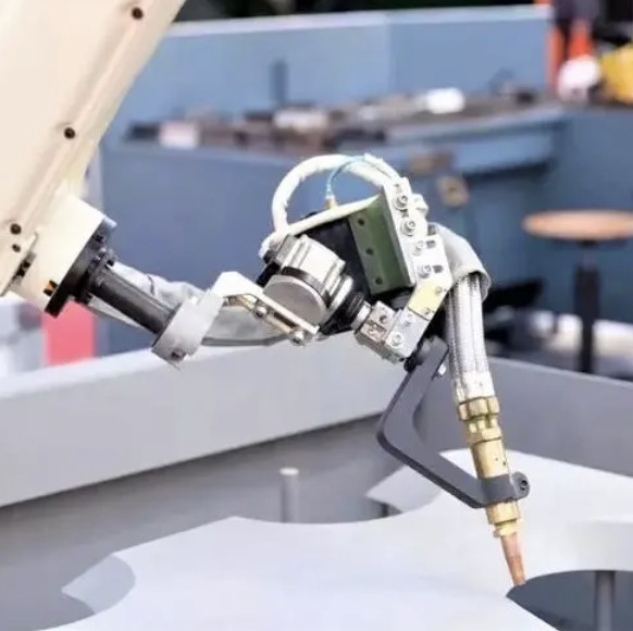 6 Axis Industrial Robot Software Fanuc Robot That Can Optimize The External Axis Position