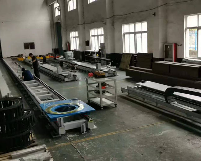 Lubricating Robot Linear Rail Heavy Duty Pedal Ground Rails Highly Insensitive To Environmental Impurities