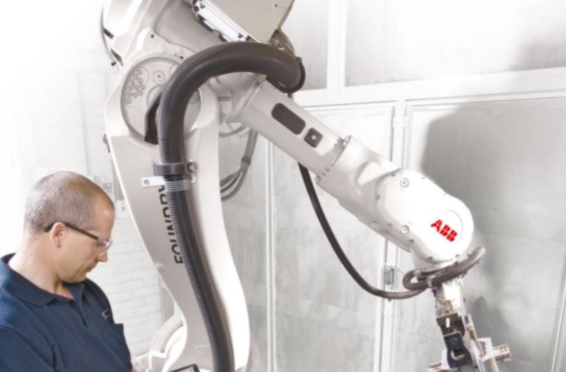 Spray Multi Abb Robot Arm For Welding Carbon Steel Load 650kg IRB 7600