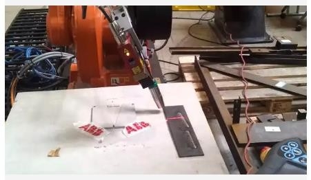 Fiber Laser Welding Robot System ABB Kuka Fanuc 6 Axis Robot Arm   Depth 0.04-6mm