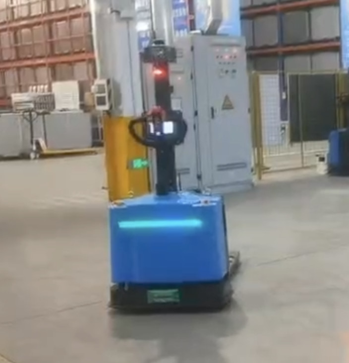 Factory Automated Navigation Vehicle With Automatic Charging 1500kg Load Capacity 24-Hour Endurance